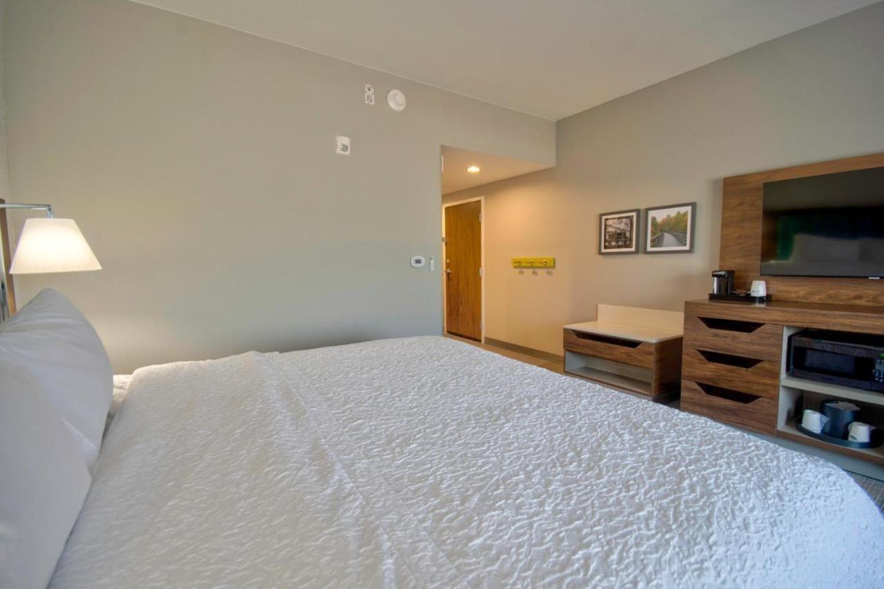 Hampton Inn Abingdon Exteriör bild